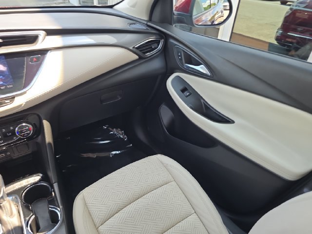 Certified 2022 Buick Encore GX Essence w/ Advanced Technology Package FWD image 15