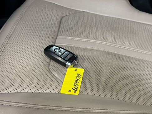Used 2023 Ford Expedition Max Limited AWD/4WD image 20