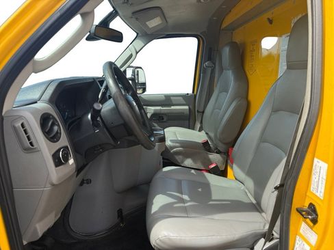 Used 2021 Ford E-350 and Econoline 350 Super Duty RWD image 8