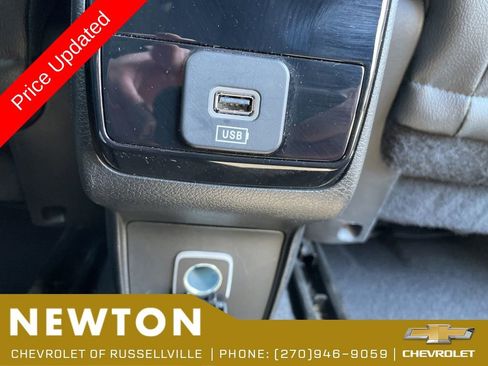 Used 2025 Jeep Compass Latitude AWD/4WD image 36