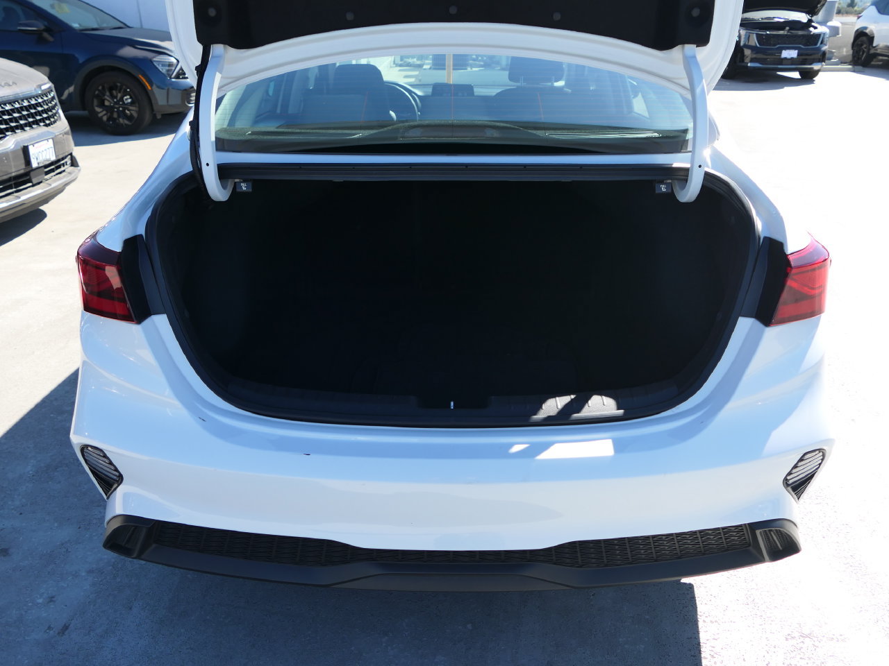 Used 2023 Kia Forte LXS FWD image 23