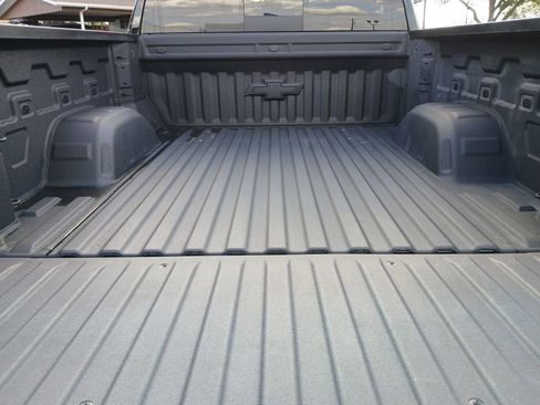 Used 2025 Chevrolet Silverado 1500 ZR2 w/ Technology Package image 19