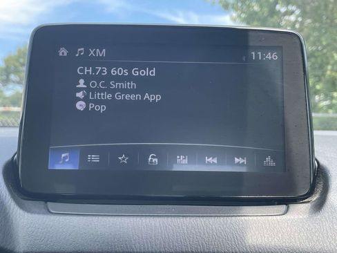 Used 2019 Toyota Yaris L FWD image 30