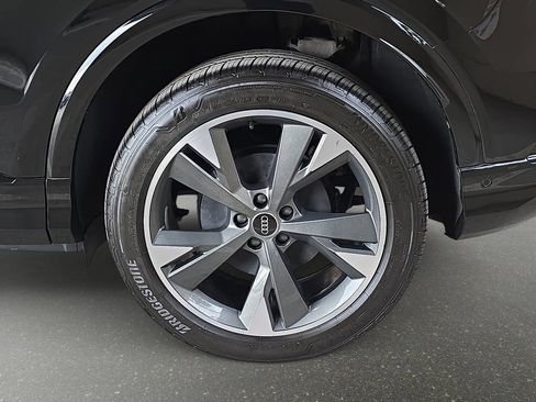 Used 2024 Audi Q4 e-tron Premium Plus AWD/4WD image 36