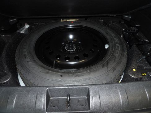 Used 2023 Jeep Renegade Trailhawk AWD/4WD image 19
