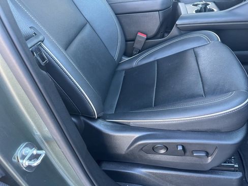 Used 2023 Chevrolet Tahoe Premier image 17