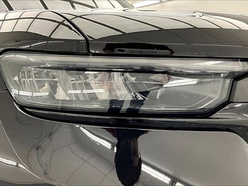 Used 2024 Jeep Grand Cherokee L Altitude AWD/4WD image 30