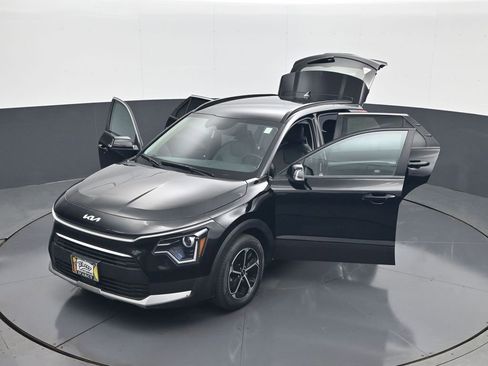 Used 2023 Kia Niro EX FWD image 30