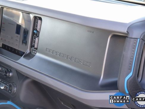 Used 2024 Ford Bronco Black Diamond image 18