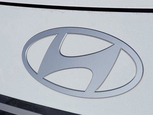 New 2025 Hyundai Elantra Limited image 13