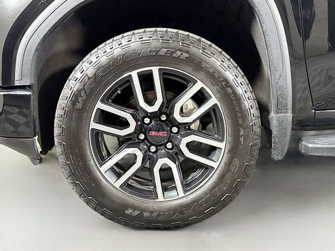 Used 2021 GMC Sierra 1500 AT4 w/ AT4 Value Package AWD/4WD image 35