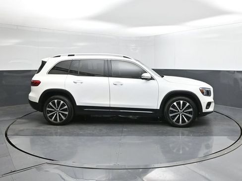 Used 2023 Mercedes-Benz GLB 250 w/ Premium Package image 15