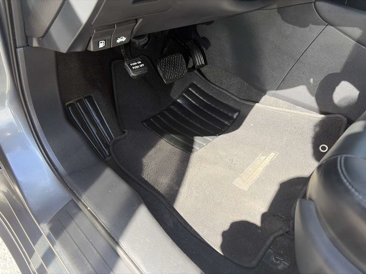 Used 2018 Nissan Altima 2.5 SR w/ SR Midnight Edition FWD image 13