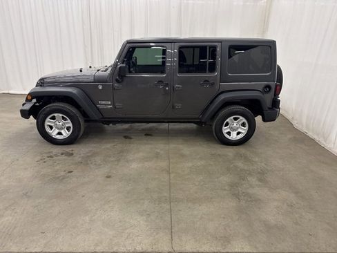 Used 2018 Jeep Wrangler Unlimited Sport w/ Connectivity Group image 27