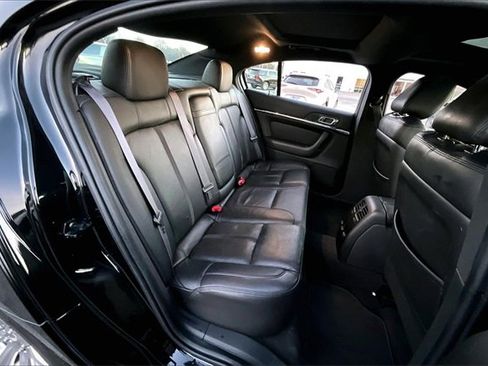 Used 2009 Lincoln MKS image 25