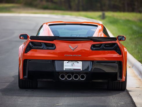 Used 2019 Chevrolet Corvette Z06 RWD image 22