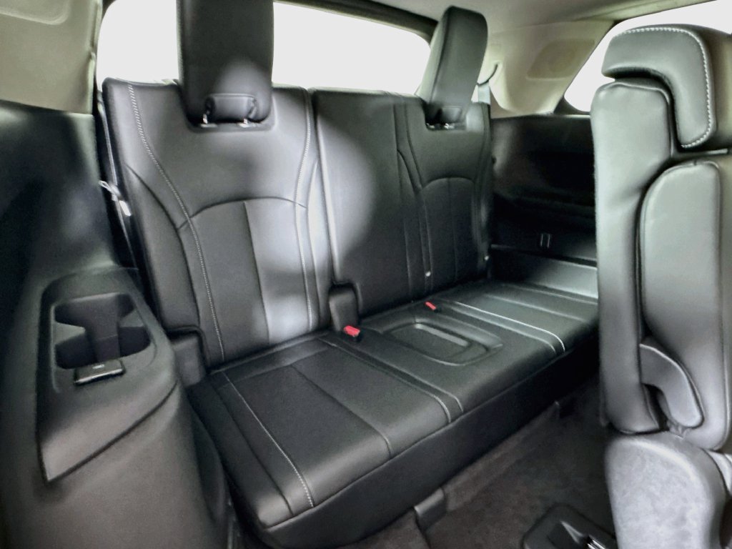 Certified 2027 INFINITI QX60 Luxe w/ Cargo Package FWD image 38
