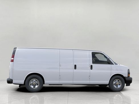 New 2026 Chevrolet Express 3500 Extended w/ Driver Convenience Package RWD image 5