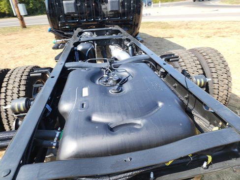 New 2026 RAM 5500 Laramie image 37