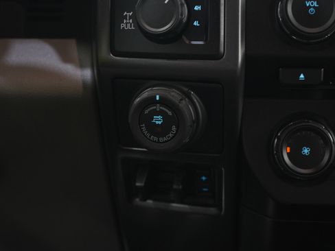 Used 2018 Ford F150 XLT w/ Equipment Group 302A Luxury image 18