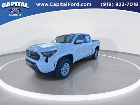 Used 2024 Toyota Tacoma SR5 image 4