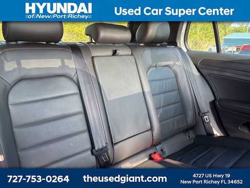 Used 2019 Volkswagen GTI SE FWD image 10