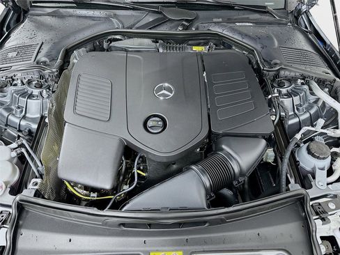 Certified 2025 Mercedes-Benz C 300 4MATIC Sedan image 38