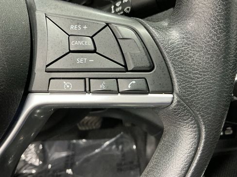 Used 2019 Nissan Rogue Sport S image 10