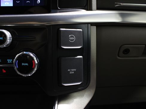 Used 2025 Ford F150 Platinum w/ Equipment Group 703A Plus image 25