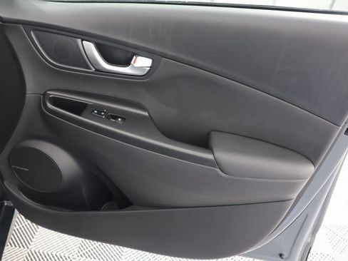 Used 2023 Hyundai Kona Limited image 29