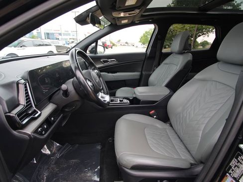 Used 2023 Kia Sportage X-Line w/ X-Line Premium Package AWD/4WD image 6