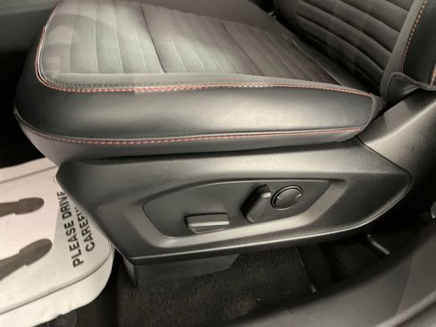 Used 2025 Ford Explorer ST-Line image 14