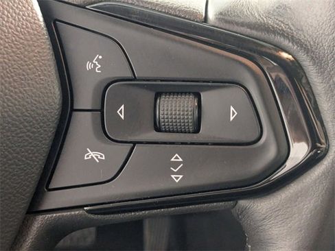 Certified 2023 Chevrolet Bolt EUV LT w/ Convenience Package image 17