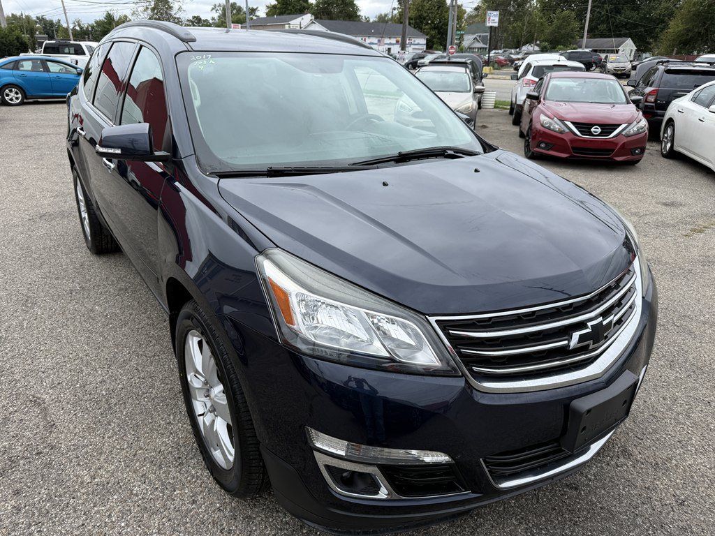 Used 2017 Chevrolet Traverse LT w/ Style and Technology Package AWD/4WD image 1