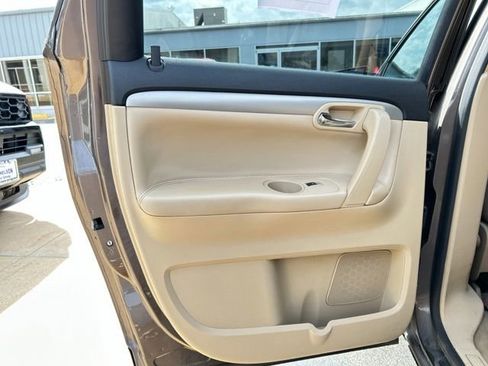 Used 2007 Saturn Outlook XE w/ Preferred Pkg FWD image 20