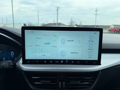 Used 2025 Ford Escape Platinum image 13