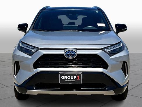 Used 2022 Toyota RAV4 XSE AWD/4WD image 4