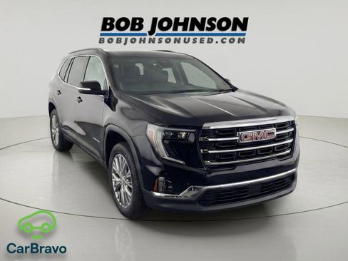 Certified 2025 GMC Acadia Elevation w/ Elevation Premium Package AWD/4WD image 1