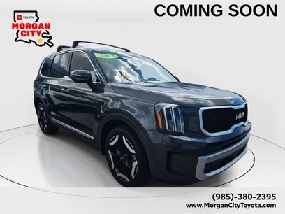 Used 2023 Kia Telluride EX w/ EX Captain's Chair Package
