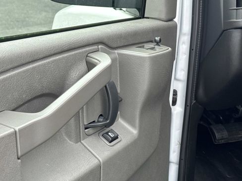 Used 2024 Chevrolet Express 2500 w/ Driver Convenience Package image 19