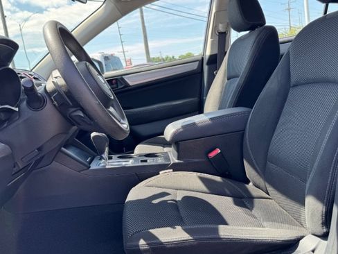 Used 2018 Subaru Outback 2.5i AWD/4WD image 18