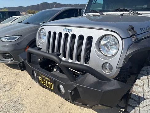 Used 2015 Jeep Wrangler Unlimited Rubicon w/ Connectivity Group AWD/4WD image 2
