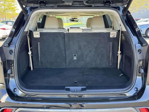 Used 2022 Toyota Highlander Limited image 16