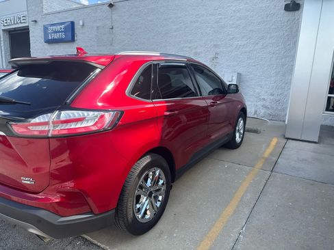 Used 2020 Ford Edge SEL w/ Convenience Package AWD/4WD image 3
