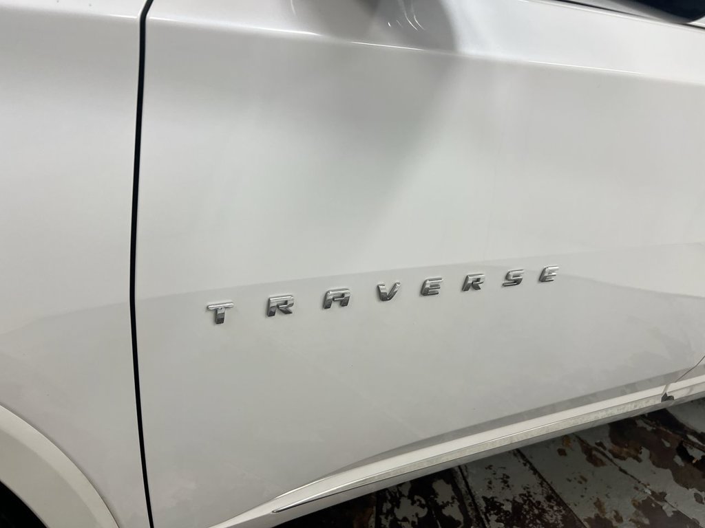 Used 2018 Chevrolet Traverse High Country AWD/4WD image 27