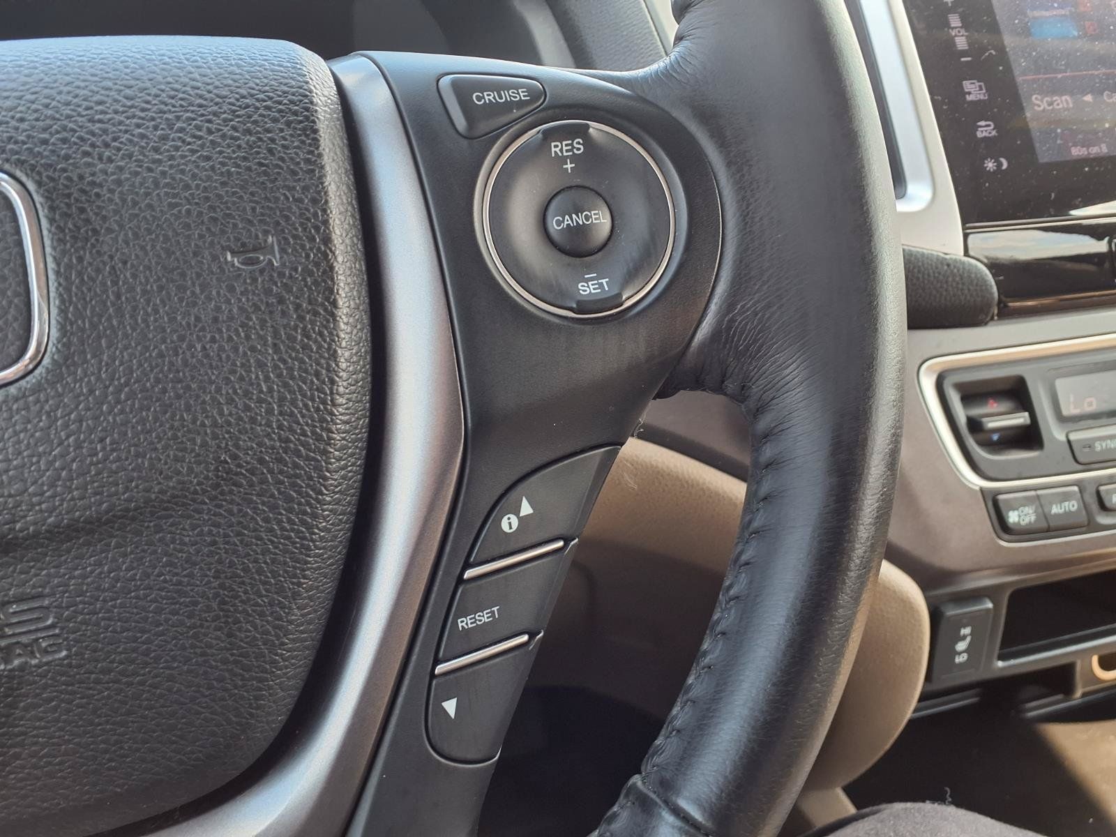 Used 2017 Honda Pilot EX-L image 16