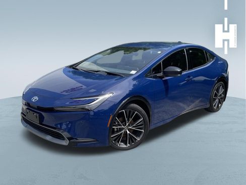 Used 2024 Toyota Prius XLE FWD image 1