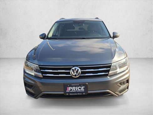 Used 2019 Volkswagen Tiguan SE w/ Panoramic Sunroof Package AWD/4WD image 2