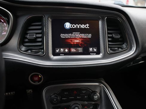 Used 2017 Dodge Challenger SRT Hellcat image 22