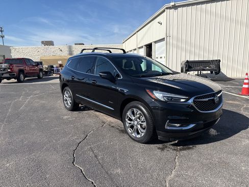 Used 2019 Buick Enclave Avenir w/ Avenir Technology Package image 8